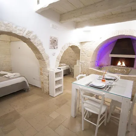 Colombo Luxury Trullo Apartment Alberobello